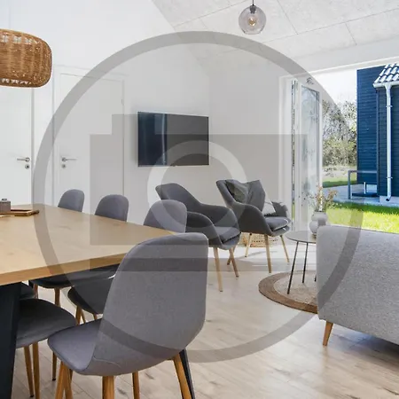 Feriehus 4 Bedroom Gorgeous In