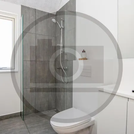 4 Bedroom Gorgeous In Feriehus *