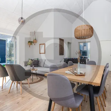 Feriehus 4 Bedroom Gorgeous In *