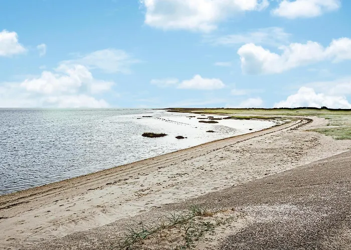 4 Bedroom Gorgeous In Glesborg