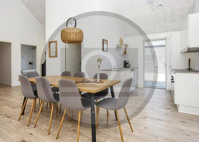 4 Bedroom Gorgeous In Сasa de vacaciones *