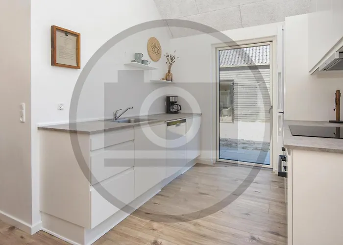 4 Bedroom Gorgeous In *